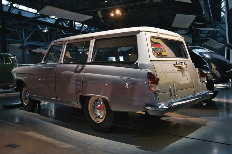 GAZ-22 Volga – radziecki kombi dla tych, co mieli „więcej do przewiezienia” GAZ-22 Volga – radziecki kombi dla tych, co mieli „więcej do przewiezienia”