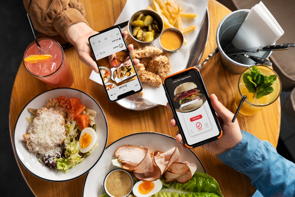 Metoda 5: Aplikacje dedykowane (HappyCow, Zomato, Yelp, Foursquare)